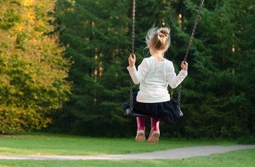 Portare i bambini al parco giochi: si può o è vietato?