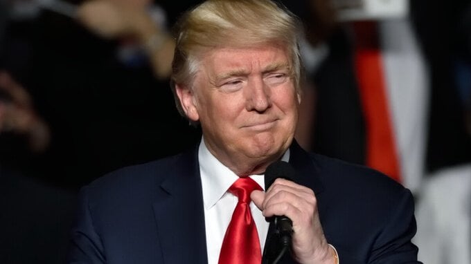 Stati Uniti, arrestato ufficiale dell'Air Force: aveva chiesto l'impeachment di Trump. Cosa rischia ora?