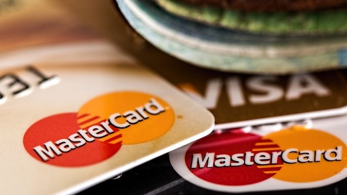 L'Europa si sta allontanando da Visa e Mastercard nei pagamenti con carta. Troppo controllo degli USA