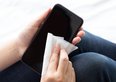 Comprare uno smartphone ricondizionato conviene? Quanto si risparmia?