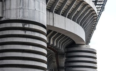 San Siro di Inter e Milan. Firmato rogito. Ma ora c'è lo spettro di turbativa d'asta