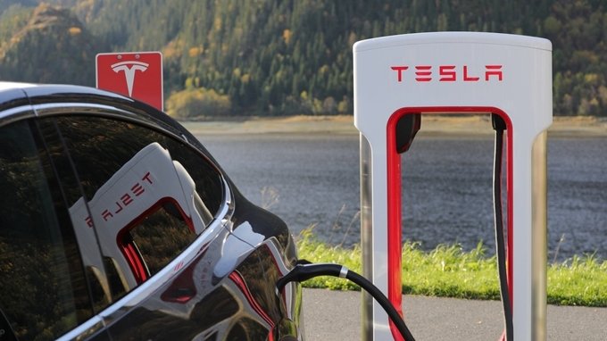 Perché Tesla non ha paura della crisi dei microchip