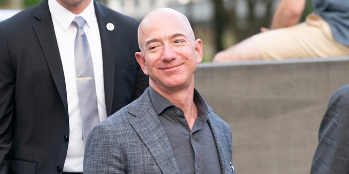 Jeff Bezos “l'altruista”: l'ex patron di Amazon darà in beneficienza quasi 100 miliardi del suo patrimonio contro il cambiamento climatico
