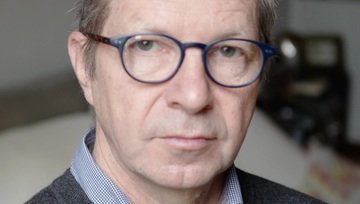 La soluzione svizzera al caro carburanti è il «fotovoltaico». Intervista all'economista Roman Rudel