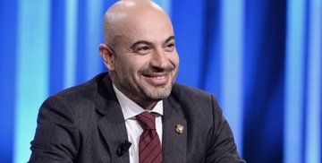 M5S, fuori Paragone. Lui attacca: “Sono stato espulso dal nulla”