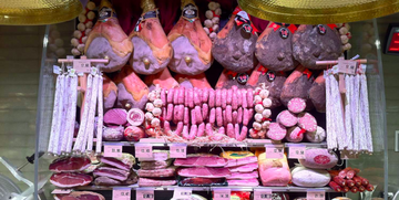 Prosciutti italiani fatti con carne straniera: quali rischi corriamo?