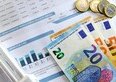 Bollette, ecco cosa conviene fare quando compi 75 anni