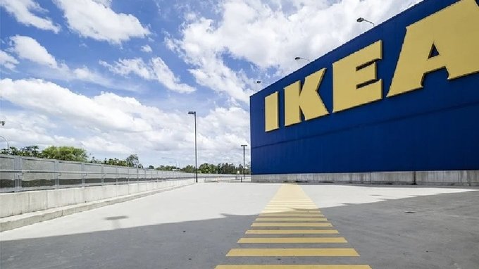 IKEA dice addio a FRAKTA, l'iconica borsa blu simbolo degli acquisti