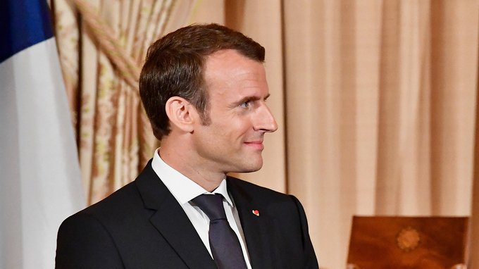 In Francia vogliono vietare la bandiera italiana (e tante altre)