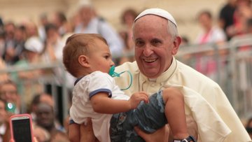 Settimana Santa in TV e streaming: calendario, orari e come seguire le messe di Pasqua online