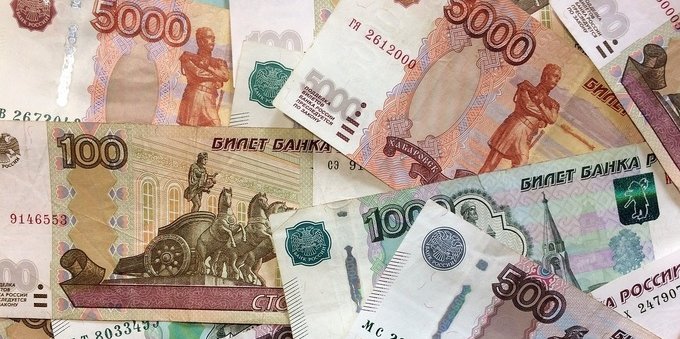 Cosa significa il crollo del rublo per gli analisti