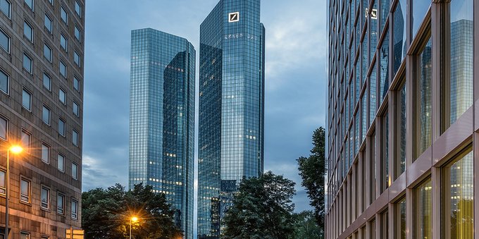Trimestrale Deutsche Bank: utile netto 2021 il più alto in 10 anni, i dettagli