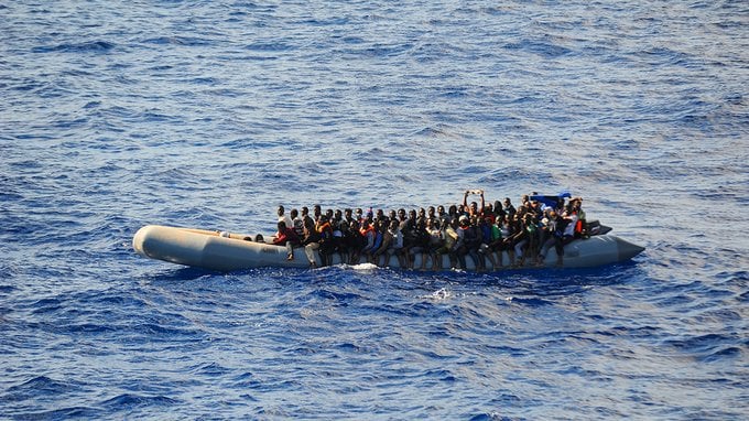 Migranti, cosa ha deciso il governo Meloni: il piano di Piantedosi spiegato