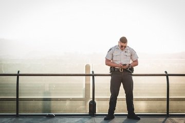 Come diventare guardia giurata: requisiti, cosa fa e quanto guadagna