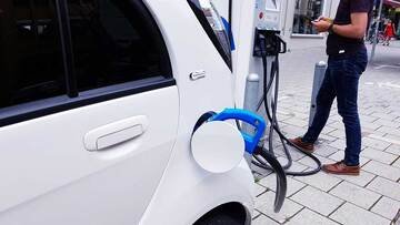 Auto elettriche: l'elevata potenza provocherebbe più incidenti