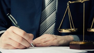 Quanto costa un avvocato, i costi di consulenza e parcella