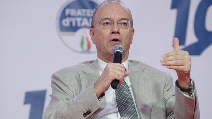 5 volte in cui Valditara, ministro dell'Istruzione, è stato contestato per le sue dichiarazioni