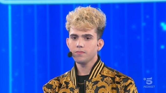 Quanto ha guadagnato Aka7even di Amici con una sola canzone