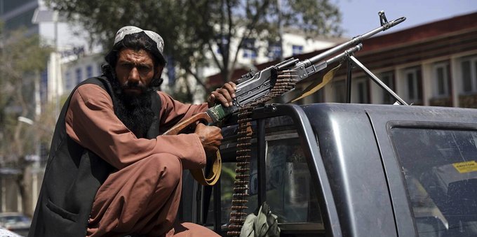 Afghanistan: ecco il nuovo governo dei Talebani, c'è anche un ricercato dall'FBI