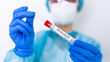 «Bomba sanitaria» in Calabria: tamponi mai analizzati, dati falsati. La denuncia di Sapia (M5S)