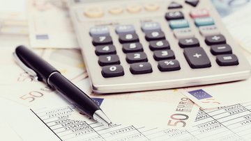 Riscatto della laurea, conviene pagare in un'unica soluzione o a rate? Occhio al Fisco