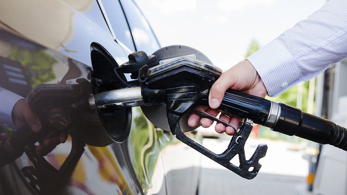 Prezzi benzina, non è solo colpa del caro carburanti: occhio ai distributori furbetti