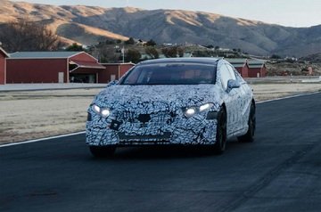 Mercedes-Benz EQS avvistata in strada