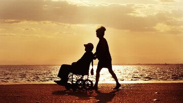 Permessi Legge 104, si può andare al mare?