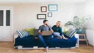 Chi sono gli obosessuali? Il nuovo trend per risparmiare soldi 