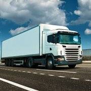 Cos'è il cartello dei camion e quali aziende italiane possono chiedere un risarcimento?