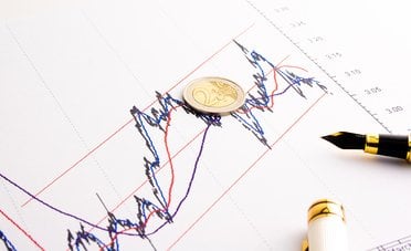 Lo spread BTP-Bund sale a 96 punti sull'onda dei Treasury Usa. Il Tesoro testa il mercato alla vigilia di Moody's