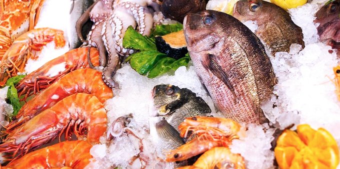 Caro benzina, sciopero dei pescherecci: rischio stop per il pesce fresco in Italia?