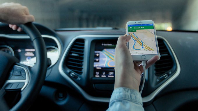 Ecco perché Google Maps e Waze non mostrano più il percorso più breve