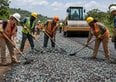 Asfalto addio. 684.000 bottiglie di plastica diventano 1 chilometro di strada