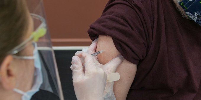 Consenso informato vaccino Covid e risarcimenti: cosa cambia con i nuovi obblighi