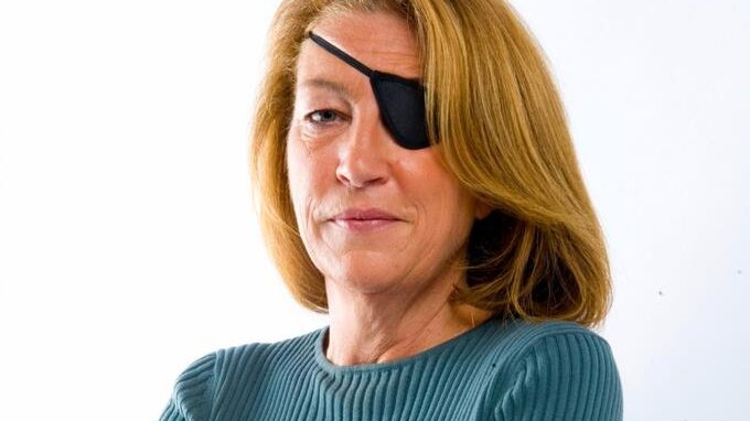 Chi è Marie Colvin, la giornalista di cui parla il film Private War