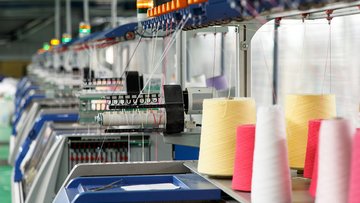 Il declino della manifattura italiana in un grafico