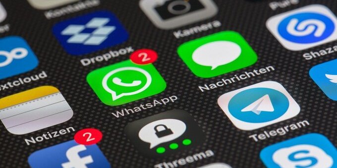 WhatsApp: come mandare un messaggio a più contatti contemporaneamente