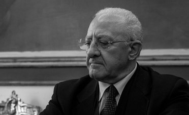 Quanto guadagna Vincenzo De Luca? Stipendio e biografia del presidente della Campania