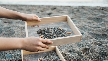 Si può fumare in spiaggia? Regole, divieti e sanzioni
