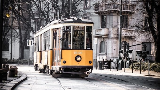 Mascherina ffp2 obbligatoria sui mezzi a Milano? La proposta