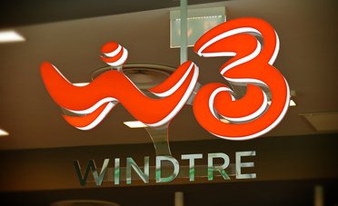 WindTre aumenta i prezzi da oggi 20 aprile. Ecco tutte le novità