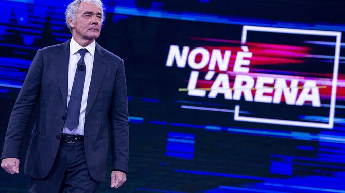 Perché “Non è l'arena” di Massimo Giletti è stato sospeso da La7?