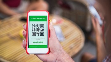 Green pass, allarme QR Code sui social: perché è pericoloso pubblicarlo
