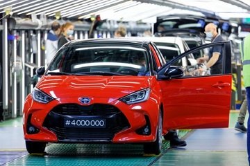 Toyota taglia ancora la produzione di auto