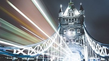 Bank of England: tassi fermi al 4,75%, alta tensione nell'ultimo verdetto 2024. Tagli a rischio?