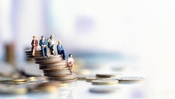 Pensioni, chi ha iniziato a lavorare prima ci va più tardi. Il paradosso italiano