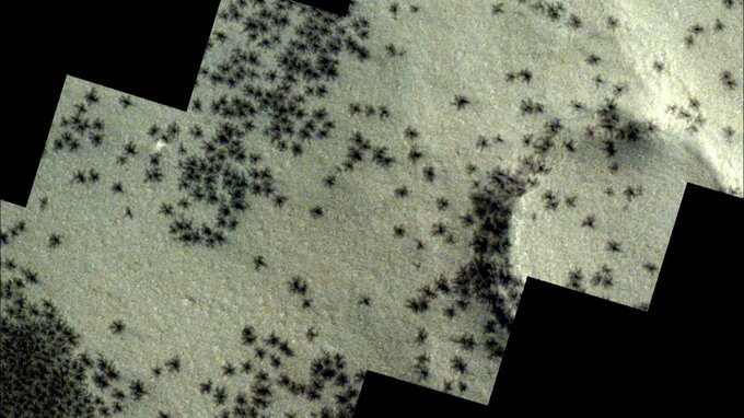 Centinaia di ragni avvistati su Marte, ecco cosa sono davvero