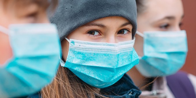 Boom Omicron 5, contagi aumentati del 48%: restano le mascherine al chiuso