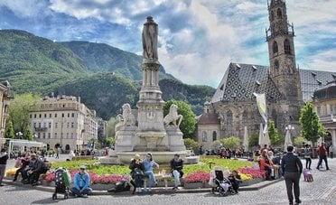 Top 10 aziende di Bolzano per fatturato. GDO, veicoli militari ed energia